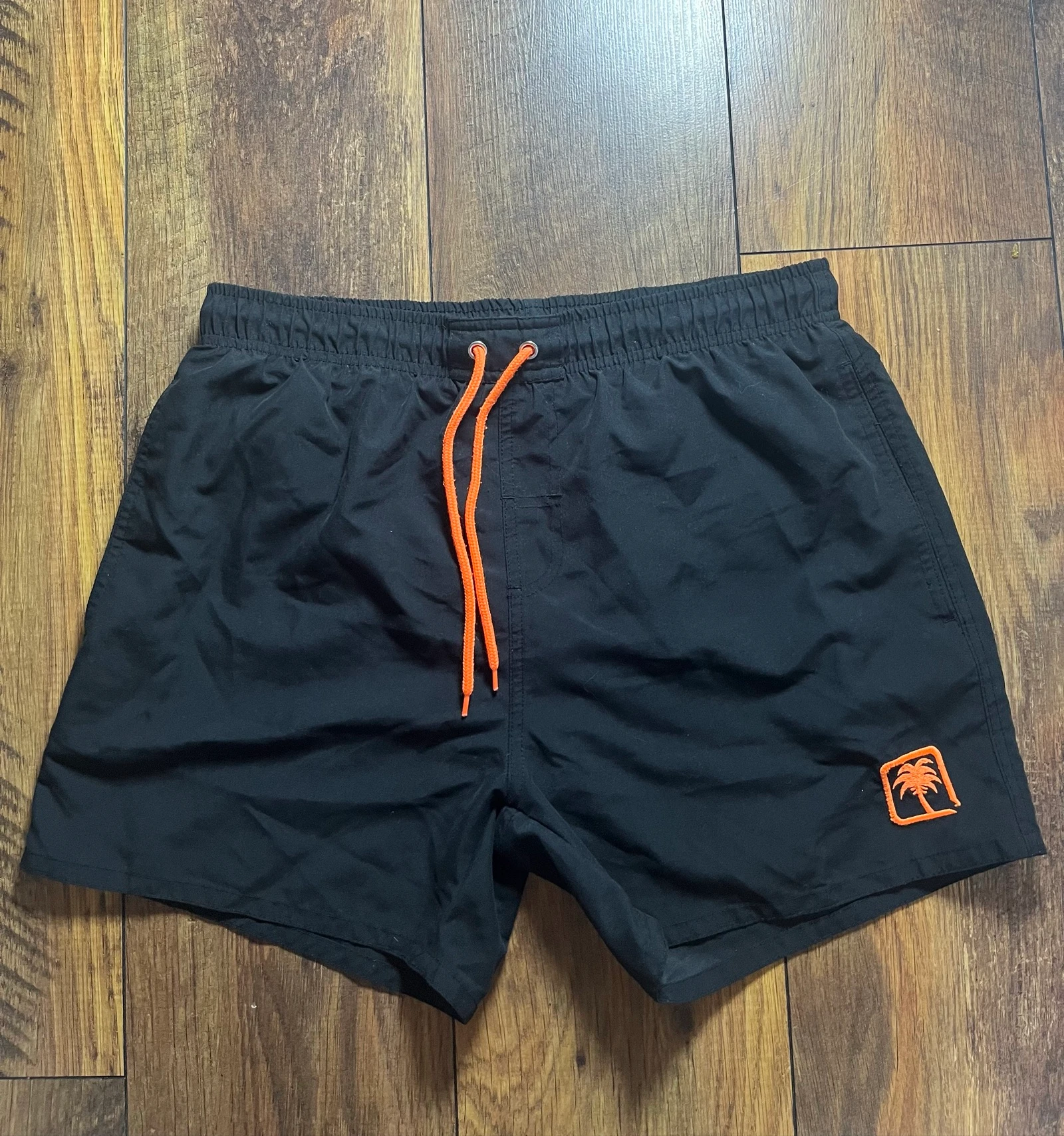 Short de bain noir uni logo palmier brodé Style épuré - sun project- Taille L - très bon état 